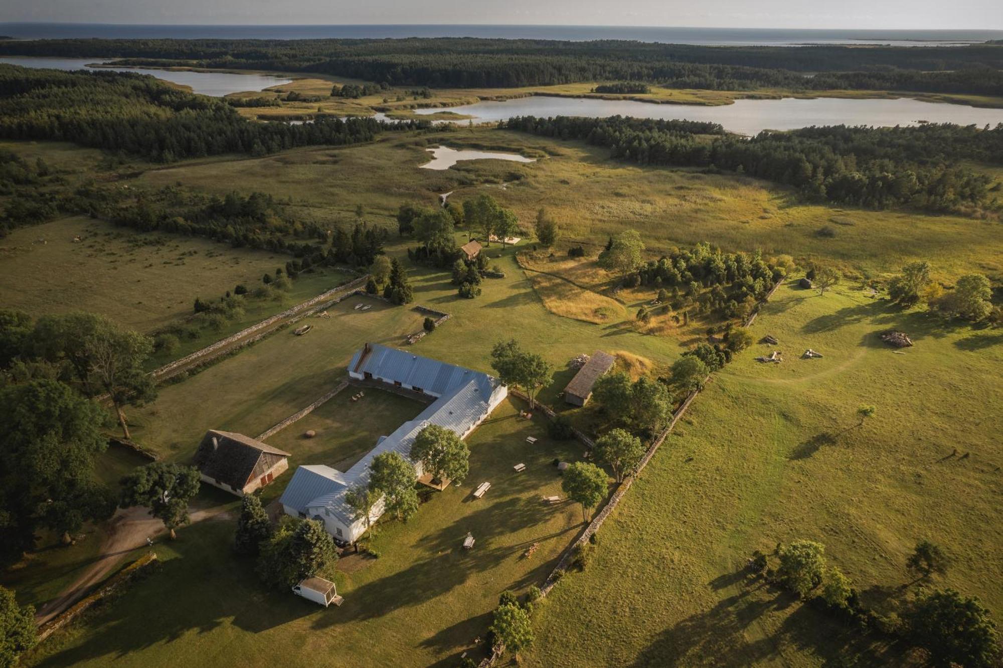 Hotel Pilguse Residency Jogela Exteriér fotografie