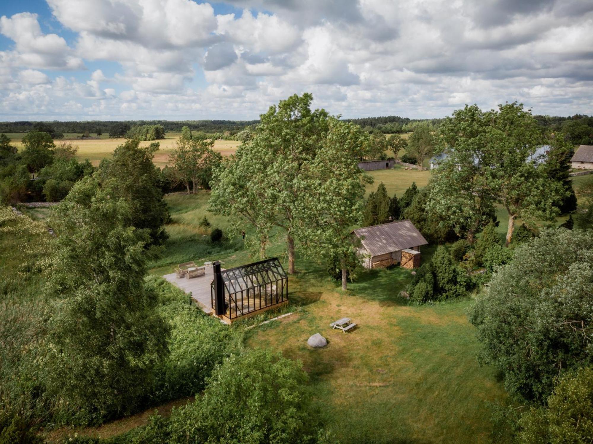 Hotel Pilguse Residency Jogela Exteriér fotografie