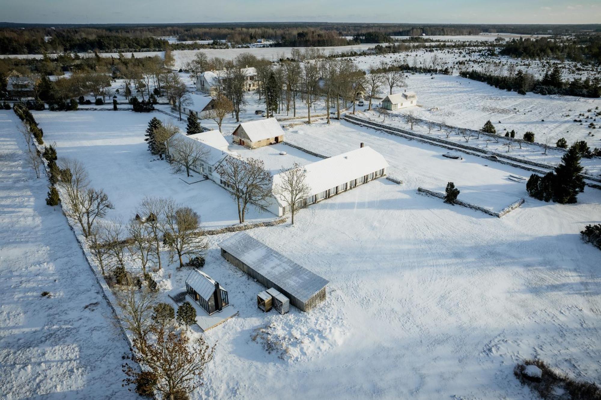 Hotel Pilguse Residency Jogela Exteriér fotografie