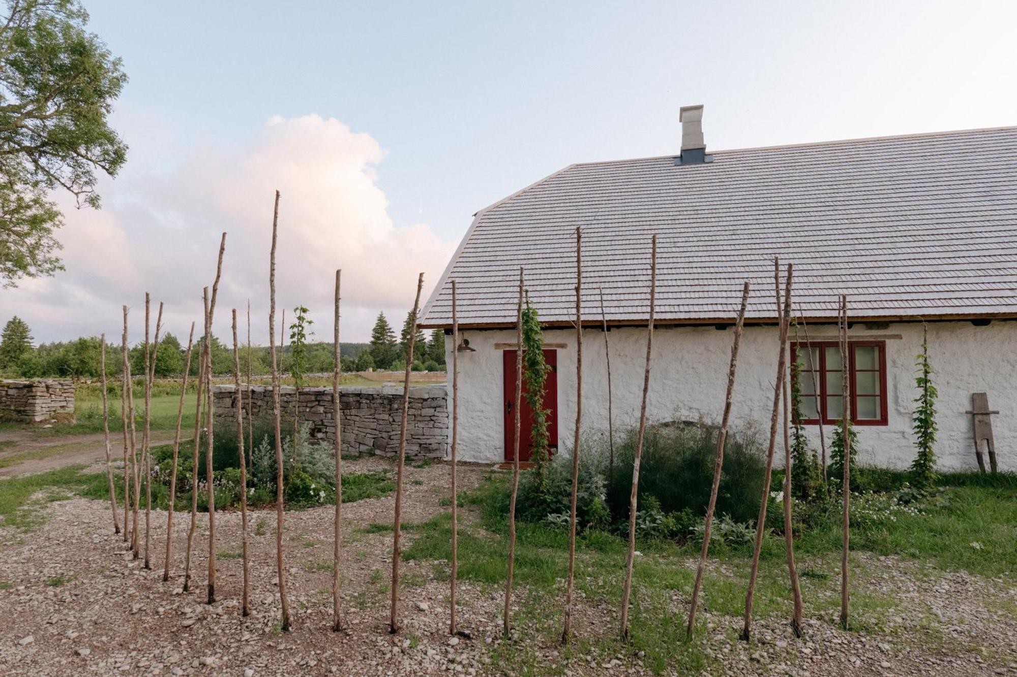 Hotel Pilguse Residency Jogela Exteriér fotografie